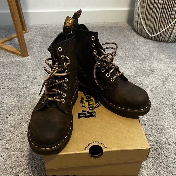 DR MARTENS 1460 CRAZY HORSE LEATHER LACE UP BOOTS - Picture 4 of 6
